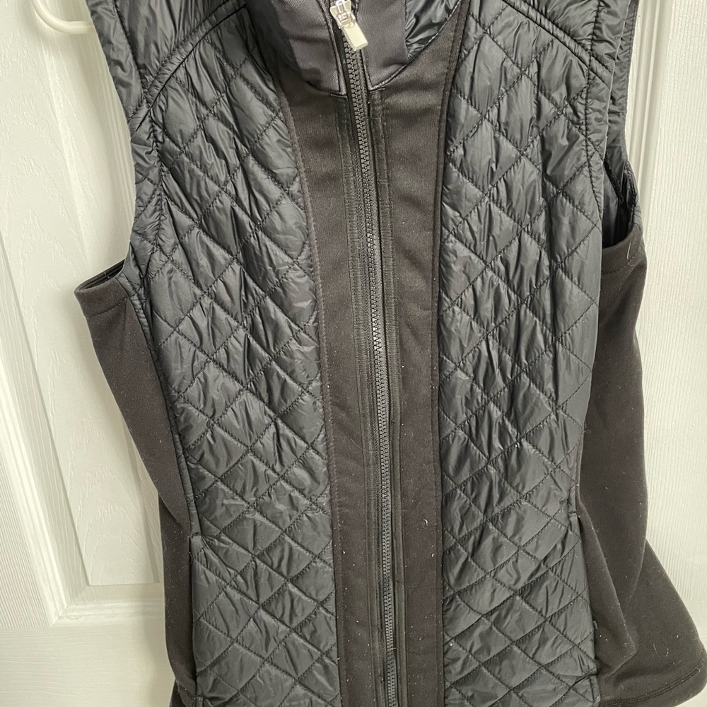 Athleta vest